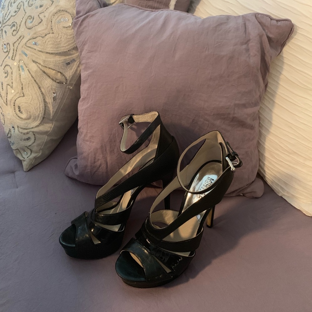 Shoes - Picture 3 of 5